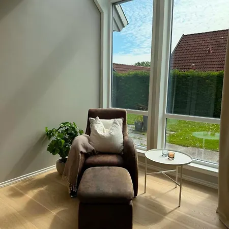 Villa Luxury Scandinavian 3-bedroom House Near Ons With Parking