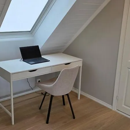Luxury Scandinavian 3-bedroom House Near Ons With Parking Villa *
